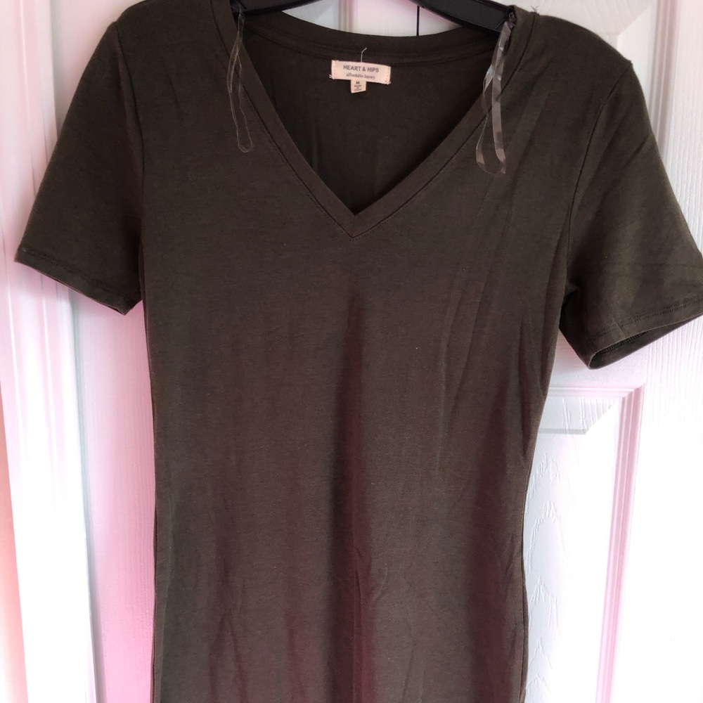 🌤 Brand New with Tag! Casual V-Neck Tshirt Dress